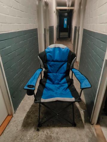 Mooie camping stoel blauw ( ook nog n grijze) beschikbaar voor biedingen