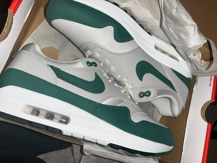 Nike Air Max 1 Anniversary Green 44, Kleding | Heren, Schoenen, Zo goed als nieuw, Overige kleuren, Ophalen of Verzenden