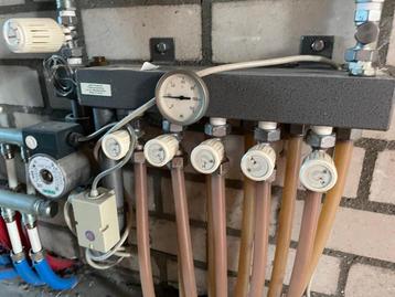 Vloerverwarming verdeler - 5 groepen beschikbaar voor biedingen