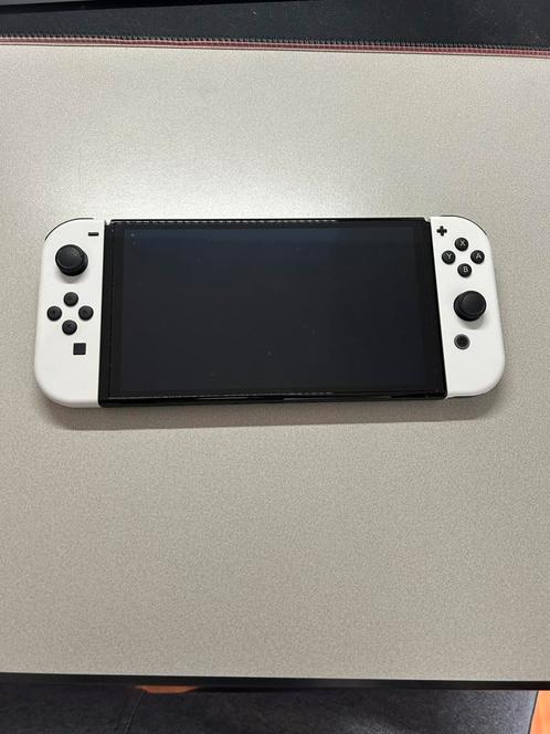 Nintendo Switch OLED + Mario party Jamboree, Spelcomputers en Games, Spelcomputers | Nintendo Switch, Zo goed als nieuw, Switch OLED