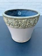 Bloempot met sierrand., Tuin en Terras, Bloempotten, Rond, Ophalen of Verzenden, Zo goed als nieuw, Minder dan 25 cm