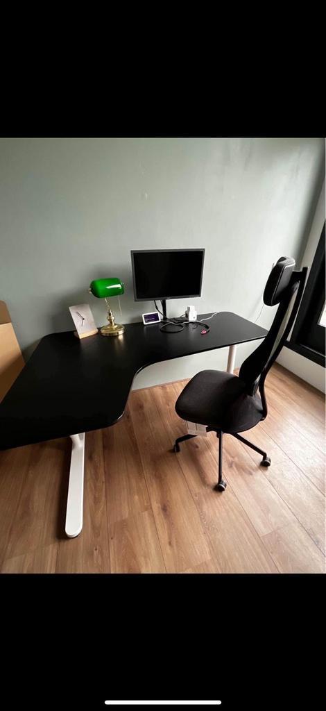 Ikea Bekant Bureau + Bureaustoel, Huis en Inrichting, Bureaus, Gebruikt, Bureau, In hoogte verstelbaar, Ophalen of Verzenden