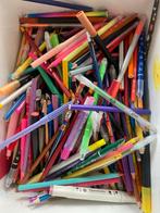 GRATIS kleurgerei en papier, Hobby en Vrije tijd, Knutselen, Ophalen, Materiaal