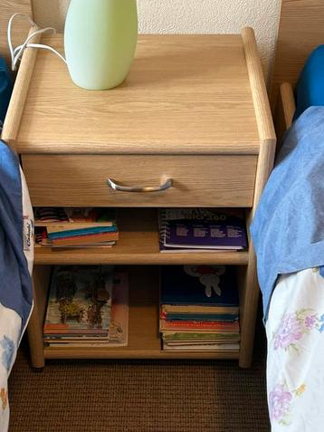 Nachtkastje eikenhout