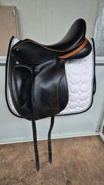 17,5 inch dressuurzadel Frank Baines, Dieren en Toebehoren, Ophalen, Dressuur