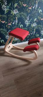 Varier Balans Kniestoel 2x gebruikt (voorheen stokke) ergo, Huis en Inrichting, Bureaustoelen, Ophalen, Zo goed als nieuw, Rood