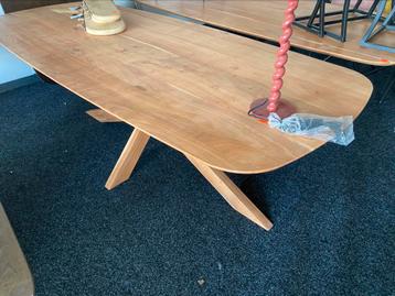 Tafel deens ovaal 240x100 acacia hout matrixpoot beschikbaar voor biedingen