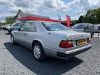 Mercedes-Benz 200-serie 230 CE (bj 1993, automaat), Auto's, Oldtimers, Automaat, Zwart, 132 pk, Bedrijf