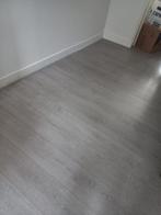 Licht grijs laminaat 33 m2, Ophalen, 50 tot 150 cm, 10 m² of meer, 10 tot 30 cm