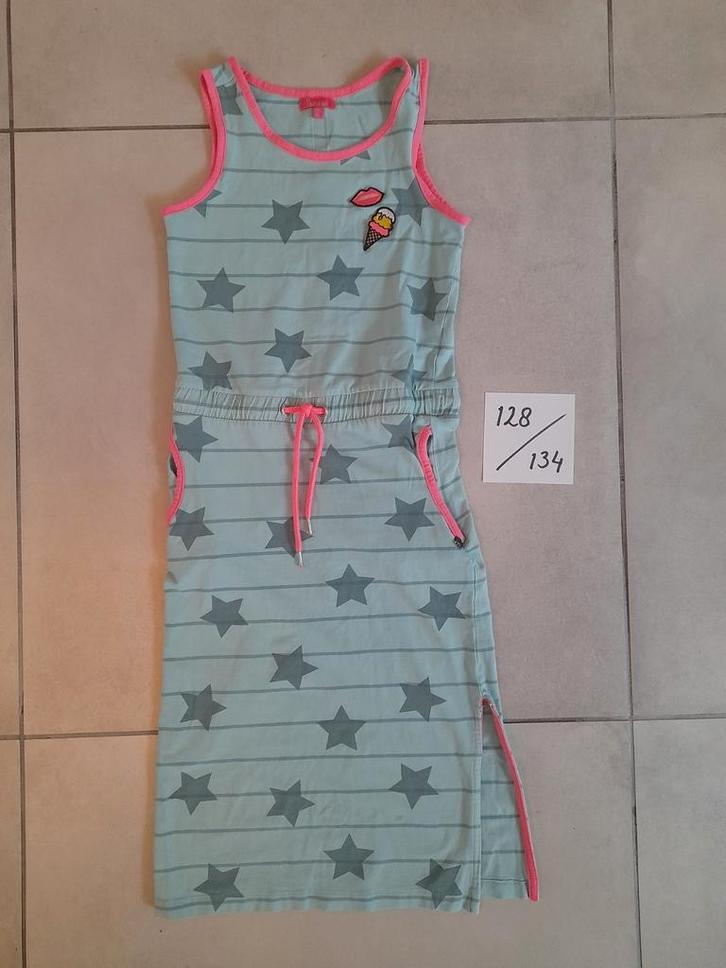 Vrolijk jurkje met zakken. Maat 128 / 134., Kinderen en Baby's, Kinderkleding | Maat 128, Zo goed als nieuw, Meisje, Jurk of Rok