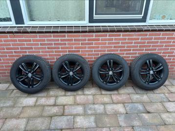 Zwarte 15 inch velgen met banden – topstaat – 5x100 beschikbaar voor biedingen