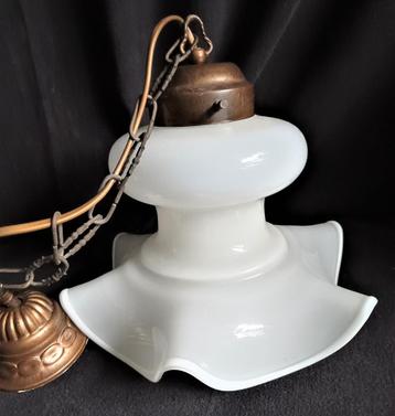 Hanglamp > Unieke Franse glazen Art -Deco  (Butterfly) lamp beschikbaar voor biedingen