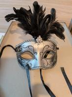 Zw/zilver masker 010, Ophalen of Verzenden, Zo goed als nieuw, Maat 38/40 (M)