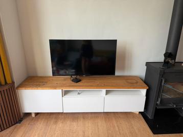 Ikea TV meubel met televisiesteun
