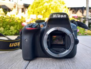 Nikon d3400 met toebehoren  beschikbaar voor biedingen