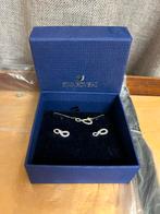 Swarovski Infinity Set - Ketting & Oorbellen - Zilver, Met kristal, Ophalen of Verzenden, Zo goed als nieuw, Zilver