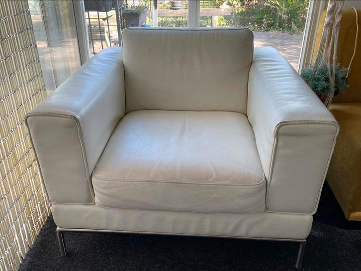 Wit leren fauteuil, Huis en Inrichting, Banken | Sofa's en Chaises Longues, Gebruikt, Eenpersoons, Minder dan 150 cm, 75 tot 100 cm