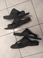 2 paar nieuwe slippers 42/43, Kleding | Heren, Schoenen, Slippers, Zwart, Nieuw, Ophalen of Verzenden