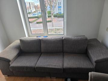 Gratis bankstel en fauteuils af te halen  