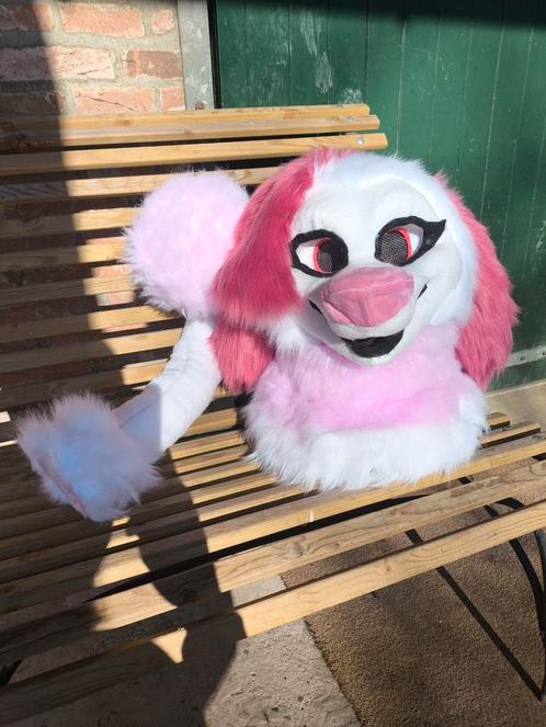 HQ roze fursuit hond premade nieuw, Hobby en Vrije tijd, Kostuums, Theaterbenodigdheden en LARP, Nieuw, Ophalen of Verzenden