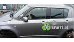 Portier 4Deurs links-voor van een Suzuki Swift, Auto-onderdelen, Carrosserie en Plaatwerk, Gebruikt, Deur, Ophalen of Verzenden
