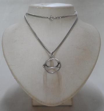 Zilveren ketting met modernist hanger nr.1077 beschikbaar voor biedingen