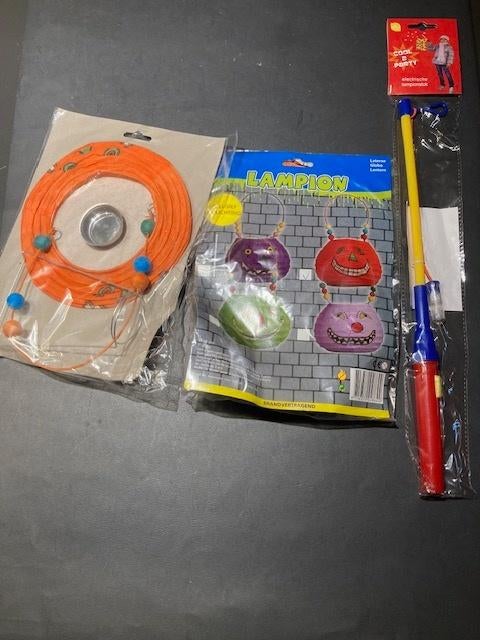 lampion of snoepmandje prijs per stuk, Hobby en Vrije tijd, Feestartikelen, Nieuw, Ophalen of Verzenden