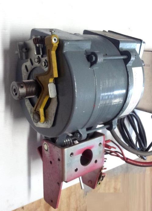 Motor voor langzaam toerental n400, Elektromotor multispeeds, Hobby en Vrije tijd, Elektronica-componenten, Zo goed als nieuw