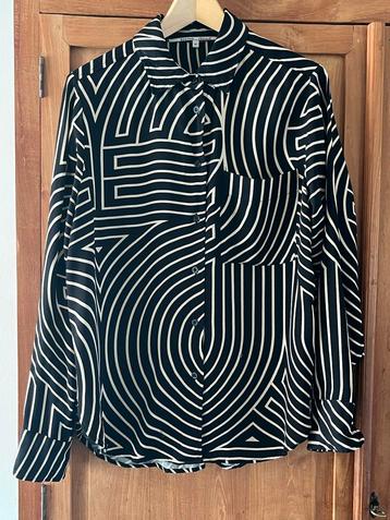 Second Female Blouse maat 40 beschikbaar voor biedingen