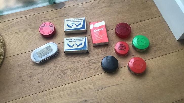 10 x oude doosjes voor typelinten, Diversen, Typemachines, Zo goed als nieuw, Ophalen of Verzenden