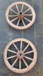 Twee houten karrewielen kurkdroog zijn oud, Antiek en Kunst, Ophalen