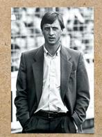 Org z/w foto foto 20x30 cm Ajax coach Johan Cruijff 22-9-'85, Verzenden, Nieuw, Ajax, Poster, Plaatje of Sticker