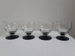 4 Antieke borrelglaasjes zwarte voet geetst bladmotief, Antiek en Kunst, Antiek | Glas en Kristal, Ophalen of Verzenden