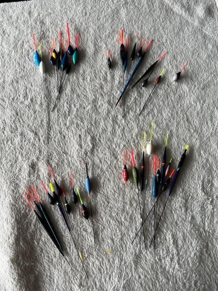 adv 333 / NIEUW mixset 40 dobbers, Watersport en Boten, Hengelsport | Witvissen, Nieuw, Dobber of Lood, Verzenden