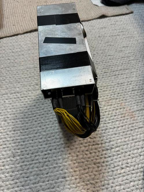 Bitmain Antminer Z11 Equihash (135Kh/s). Crypto miner, Computers en Software, Servers, Zo goed als nieuw, Ophalen of Verzenden