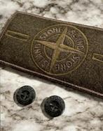 Khaki Stone Island badge logo incl knopen NIEUW, Ophalen of Verzenden, Zo goed als nieuw