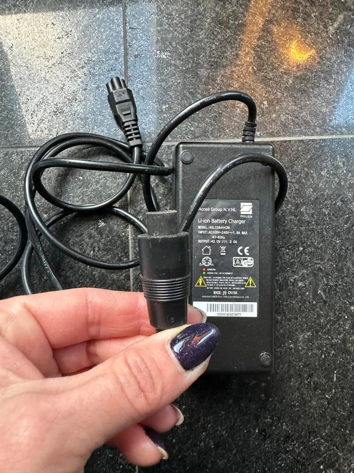 Acculader Sparta Batavus - Origineel, Fietsen en Brommers, Fietsaccessoires | Fietsaccu's, Ophalen