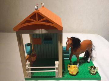 Scala. Stal met paard van lego. beschikbaar voor biedingen