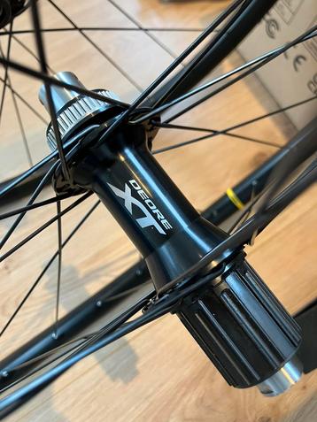 Nieuw handgespaakt - wielset boost deore XT - mavic xc425 beschikbaar voor biedingen