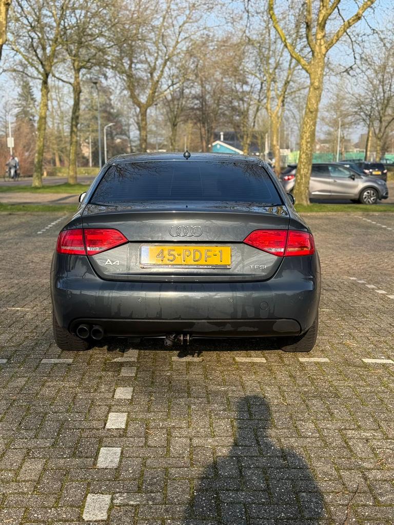 Audi A4 1.8 Tfsi 88KW 2011 Grijs, 4 cilinders, A4, 75 €/maand, Handgeschakeld