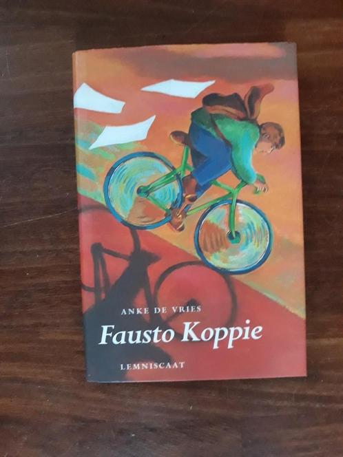 FAUSTO  KOPPIE  van  Anke de Vries, Boeken, Kinderboeken | Jeugd | 10 tot 12 jaar, Zo goed als nieuw, Ophalen of Verzenden