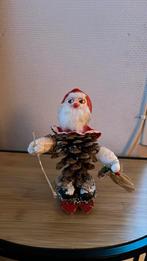 Vintage Dennenappel Kerstman, 14 cm., Diversen, Kerst, Ophalen of Verzenden, Gebruikt
