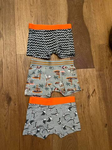 3 Hema Onderbroeken Maat 116/122 beschikbaar voor biedingen