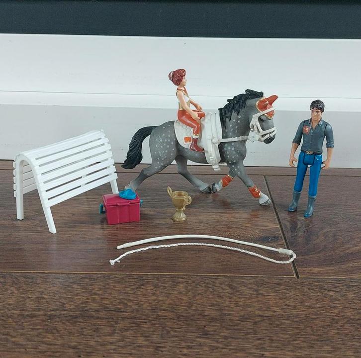 Schleich voltige set te koop., Verzamelen, Dierenverzamelingen, Zo goed als nieuw, Beeldje of Figuurtje, Paard, Ophalen of Verzenden