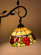 Tiffany vloerlamp Rosamunde., Ophalen, Glas