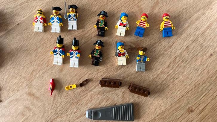 Lego Pirates Mini Figures (Sea Mates) 6237 6251, Kinderen en Baby's, Speelgoed | Duplo en Lego, Zo goed als nieuw, Ophalen of Verzenden