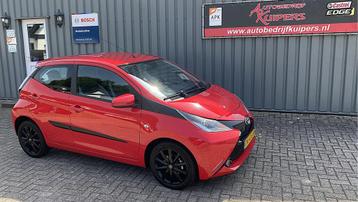 Toyota Aygo 1.0 VVT-i x-play Lm.Velgen.Camera.Airco.Electr.p beschikbaar voor biedingen