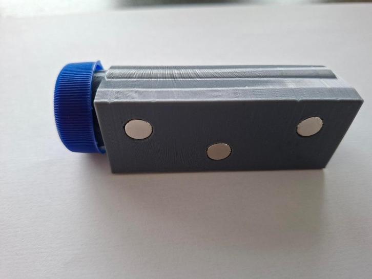 Geocaching magnetische container (PET-fles dop), Hobby en Vrije tijd, Overige Hobby en Vrije tijd, Nieuw, Ophalen of Verzenden