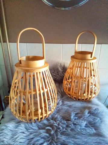 MOOI ROTAN BAMBOE WINDLICHTEN TWEE SETJES  beschikbaar voor biedingen