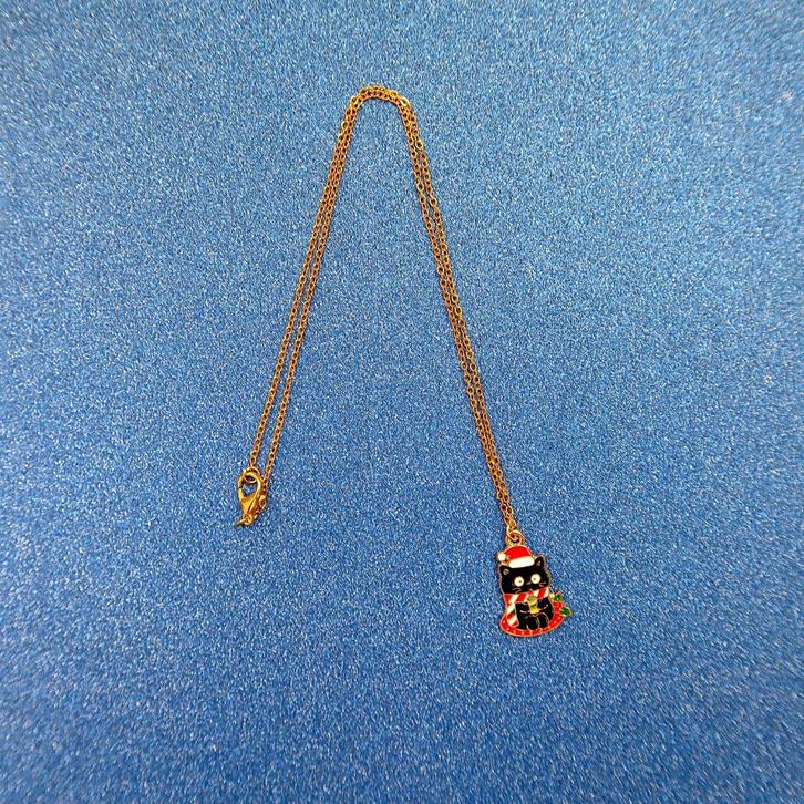 Goudkleurig kettinkje met kerstmis kat hangertje, Sieraden, Tassen en Uiterlijk, Kettingen, Nieuw, Overige materialen, Goud, Met hanger